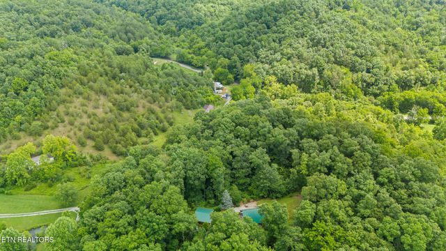 613 N Shiloh Rd, Seymour, TN 37865