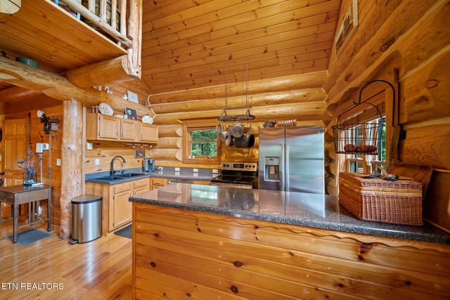 613 N Shiloh Rd, Seymour, TN 37865