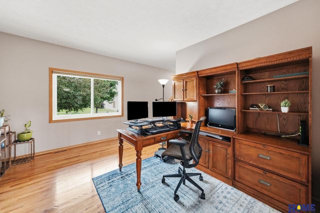 5532 N 18th Street, Lincoln, NE 68521