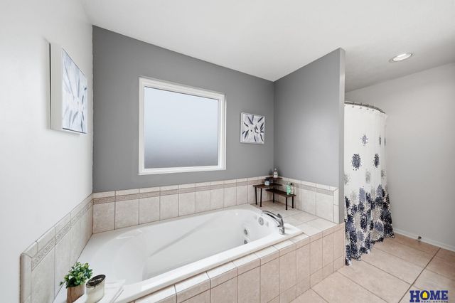 5532 N 18th Street, Lincoln, NE 68521