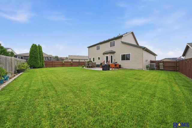 5532 N 18th Street, Lincoln, NE 68521