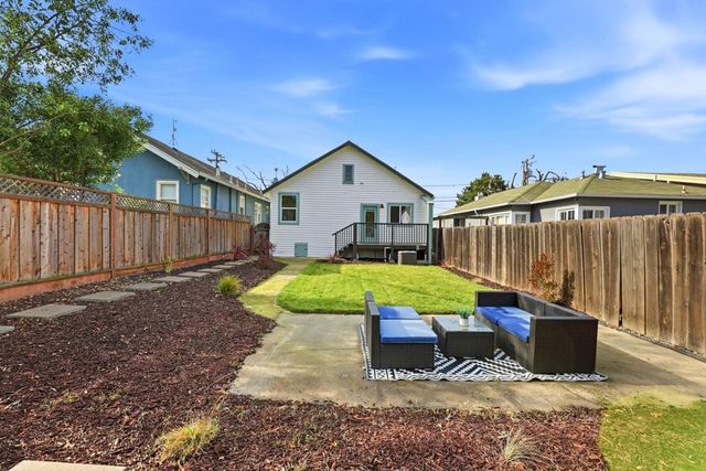 1834 8th St, Alameda, CA 94501