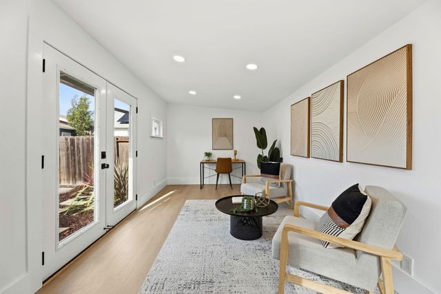 1834 8th St, Alameda, CA 94501