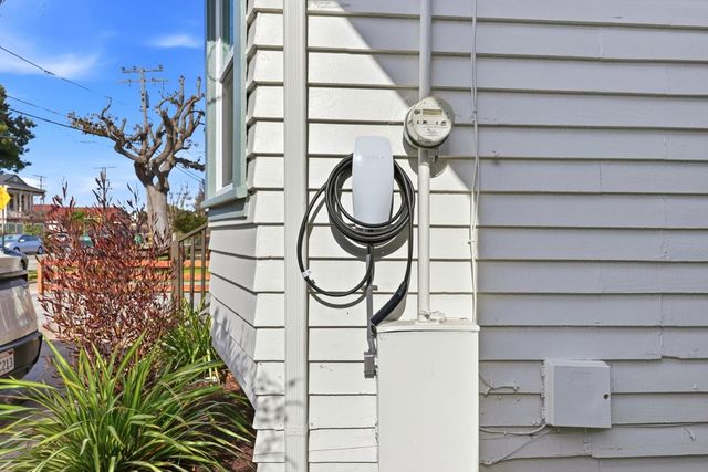 1834 8th St, Alameda, CA 94501