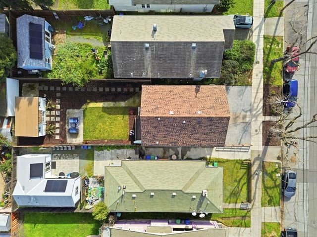 1834 8th St, Alameda, CA 94501