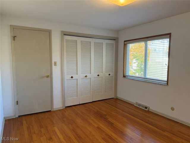 9474 Stoney Creek Lane, Parma Heights, OH 44130