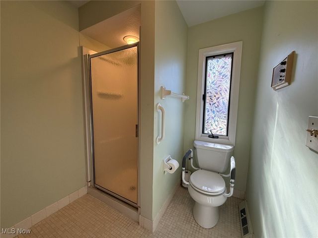 9474 Stoney Creek Lane, Parma Heights, OH 44130