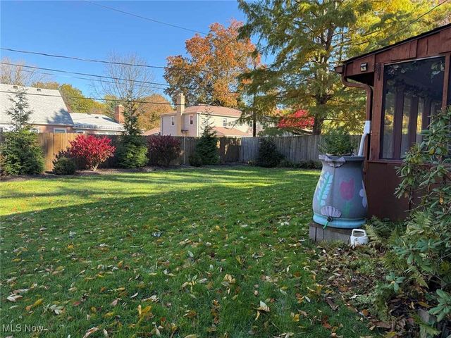 9474 Stoney Creek Lane, Parma Heights, OH 44130