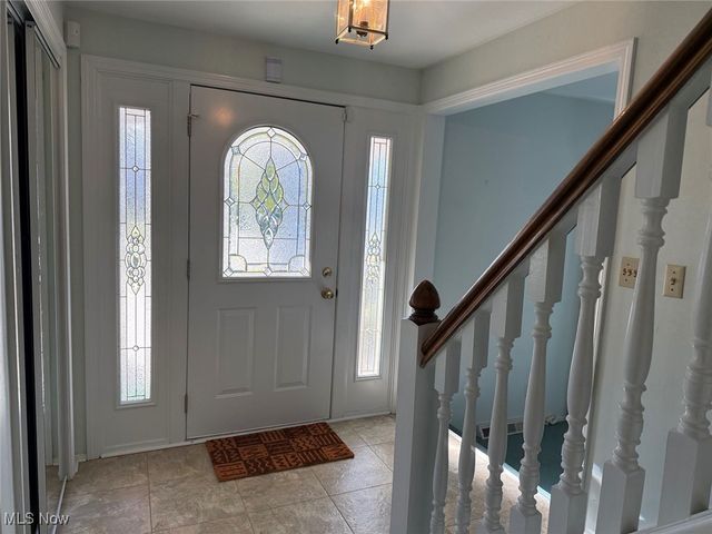 9474 Stoney Creek Lane, Parma Heights, OH 44130