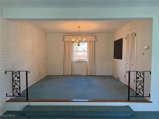 9474 Stoney Creek Lane, Parma Heights, OH 44130