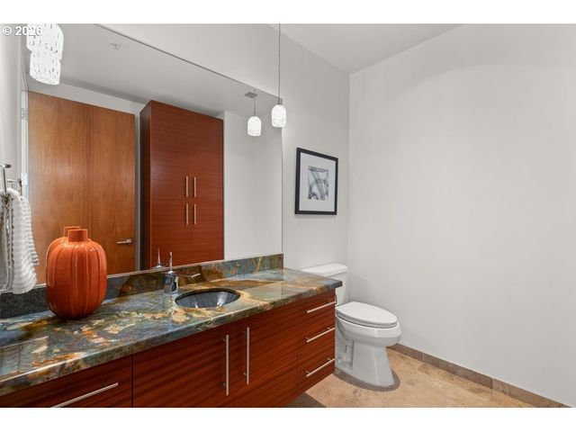 1830 Nw RIVERSCAPE St 801, Portland, OR 97209