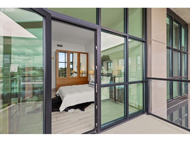 1830 Nw RIVERSCAPE St 801, Portland, OR 97209