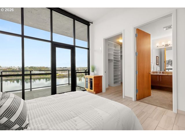 1830 Nw RIVERSCAPE St 801, Portland, OR 97209