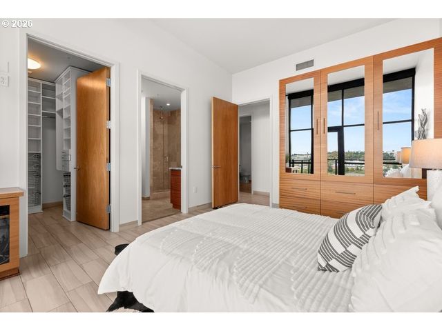 1830 Nw RIVERSCAPE St 801, Portland, OR 97209