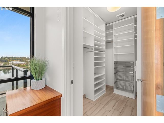 1830 Nw RIVERSCAPE St 801, Portland, OR 97209