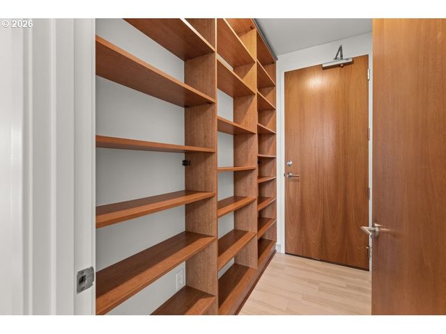 1830 Nw RIVERSCAPE St 801, Portland, OR 97209