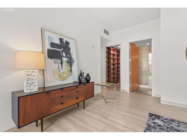 1830 Nw RIVERSCAPE St 801, Portland, OR 97209