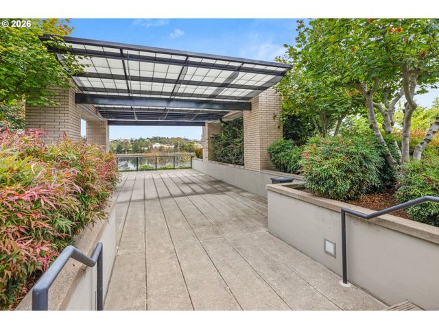 1830 Nw RIVERSCAPE St 801, Portland, OR 97209