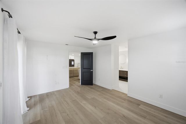 13025 VILLAGE CHASE CIRCLE, Tampa, FL 33618