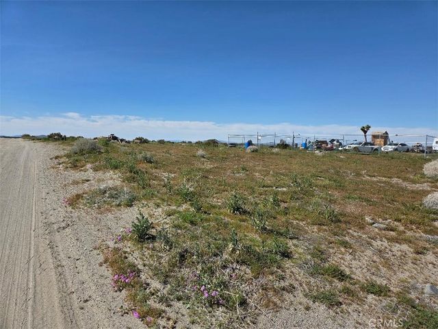 4454 Sandstone, Phelan, CA 92371