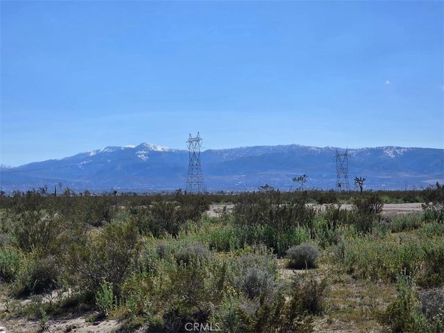 4454 Sandstone, Phelan, CA 92371