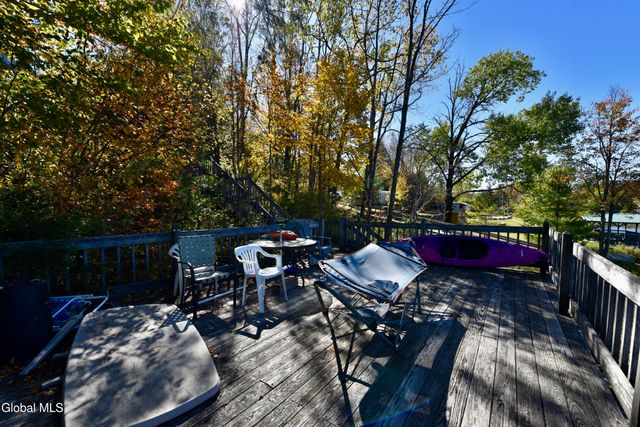 8 Park Avenue, Greenfield, NY 12850