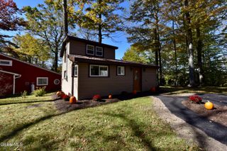8 Park Avenue, Greenfield, NY 12850