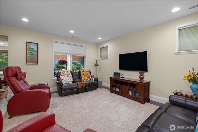 4740 Orcas Street NE, Olympia, WA 98516