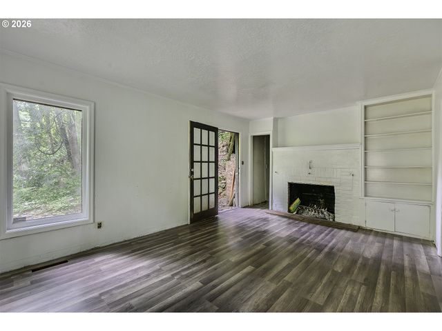 5830 Nw CORNELL Rd, Portland, OR 97210