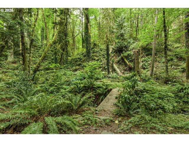 5830 Nw CORNELL Rd, Portland, OR 97210
