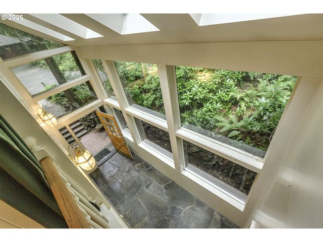 5830 Nw CORNELL Rd, Portland, OR 97210