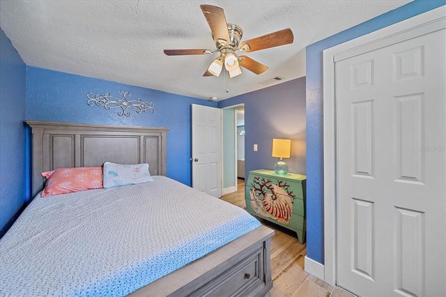 130 E SEMINOLE DRIVE, Venice, FL 34293