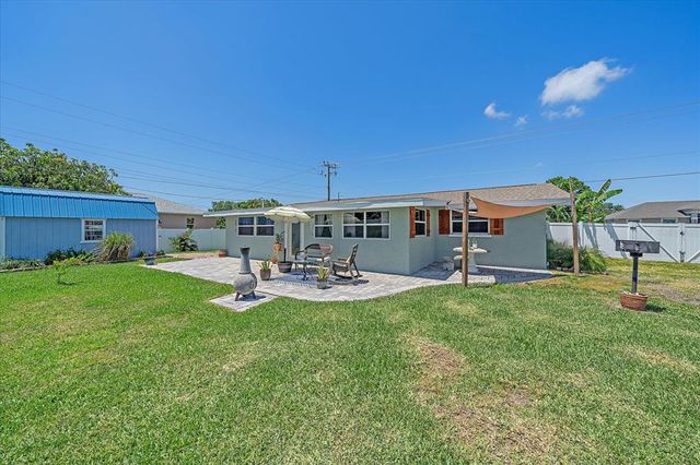 130 E SEMINOLE DRIVE, Venice, FL 34293