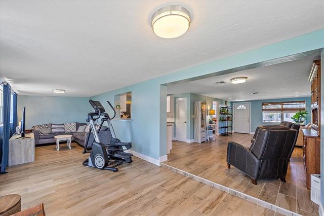 130 E SEMINOLE DRIVE, Venice, FL 34293