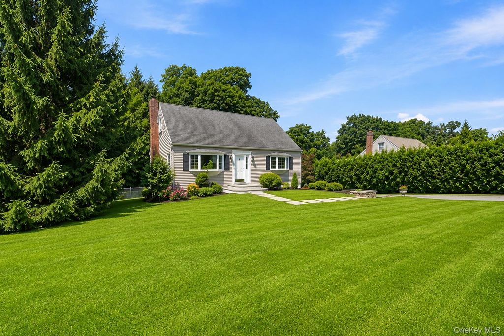 2723 Windmill Drive, Yorktown Heights, NY 10598 — photo 2
