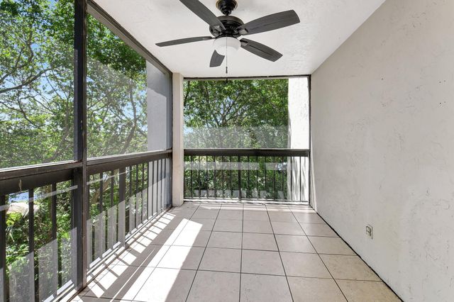 820 Lavers Circle G402, Delray Beach, FL 33444