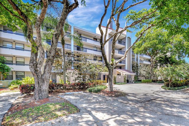 820 Lavers Circle G402, Delray Beach, FL 33444