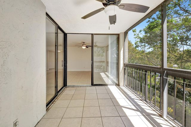 820 Lavers Circle G402, Delray Beach, FL 33444