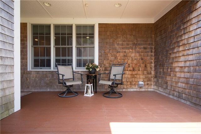 243 FERRY LANDING CIRCLE Circle 12 B, Portsmouth, RI 02871
