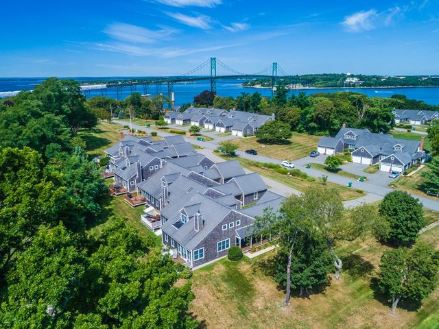 243 FERRY LANDING CIRCLE Circle 12 B, Portsmouth, RI 02871