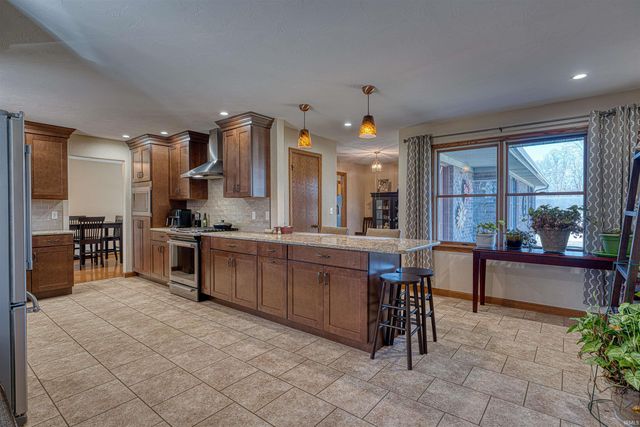 1879 W 3rd Street, Jasper, IN 47546