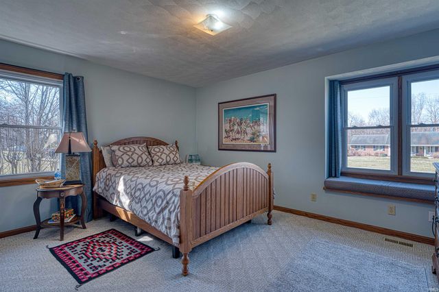 1879 W 3rd Street, Jasper, IN 47546