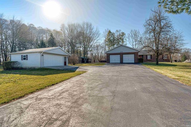 1879 W 3rd Street, Jasper, IN 47546