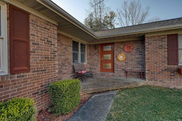 1879 W 3rd Street, Jasper, IN 47546