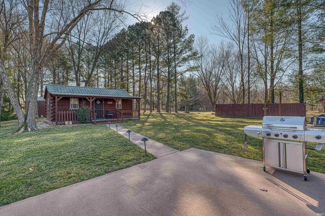 1879 W 3rd Street, Jasper, IN 47546