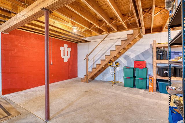 1879 W 3rd Street, Jasper, IN 47546