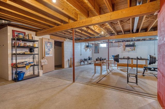 1879 W 3rd Street, Jasper, IN 47546