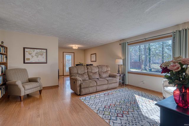 1879 W 3rd Street, Jasper, IN 47546