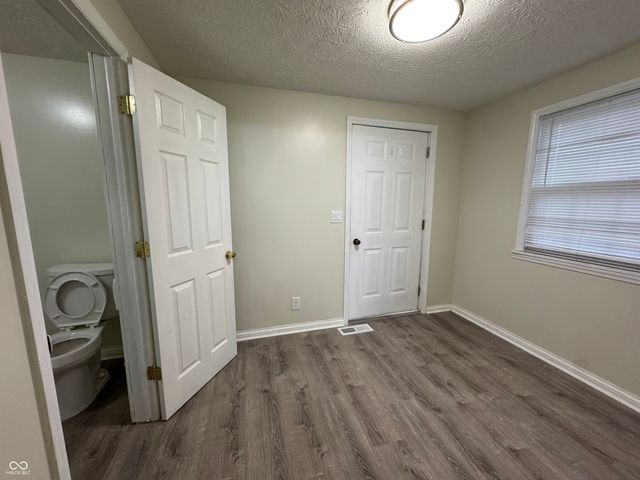 221 N Julian Street, Rushville, IN 46173