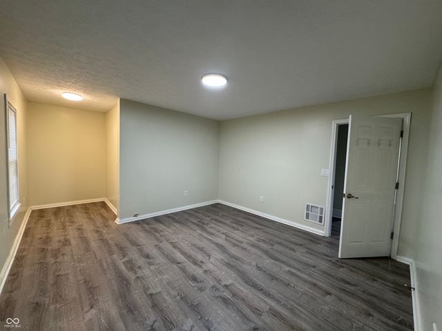 221 N Julian Street, Rushville, IN 46173